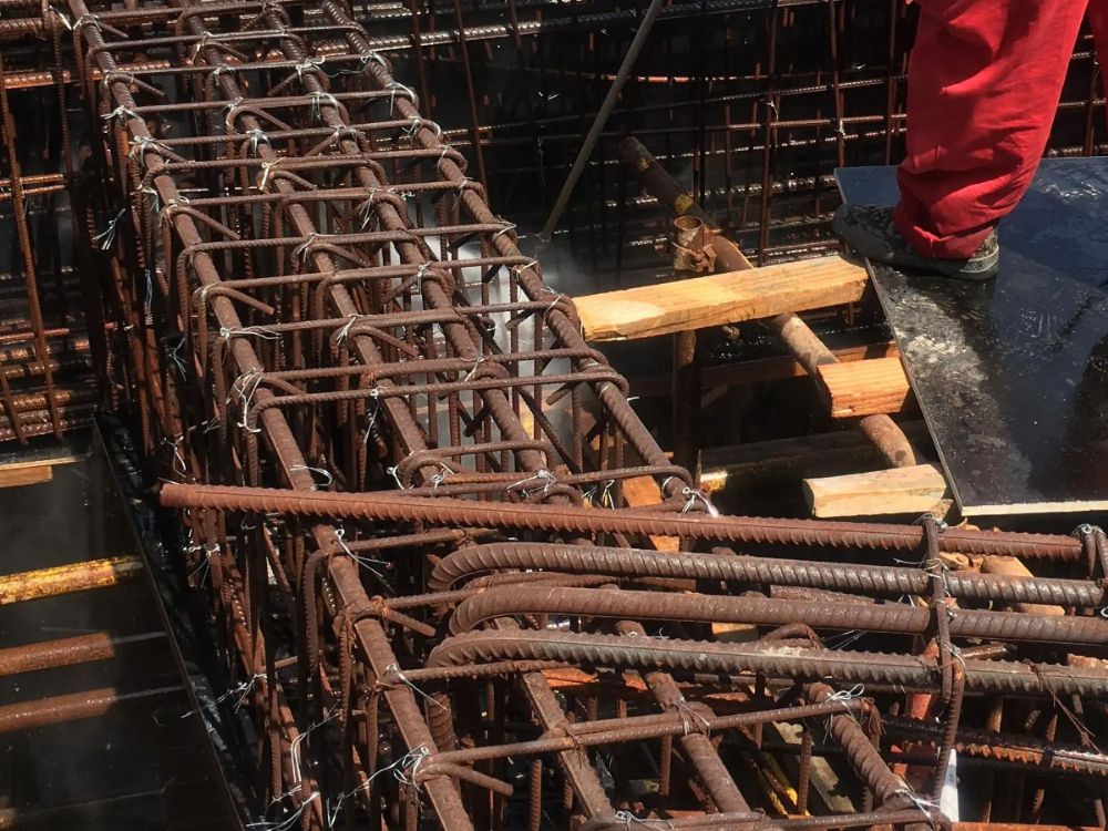 工地鋼筋生銹怎么辦？